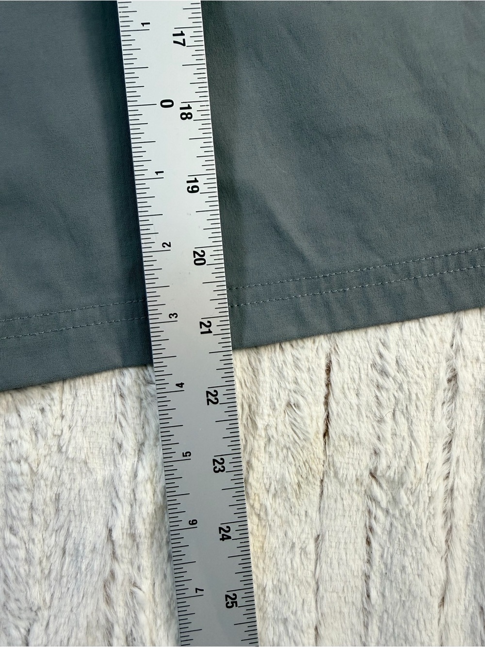 Eddie Bauer Gray Performance Hiking Shorts Men’s Size 40 - Picture 7 of 7